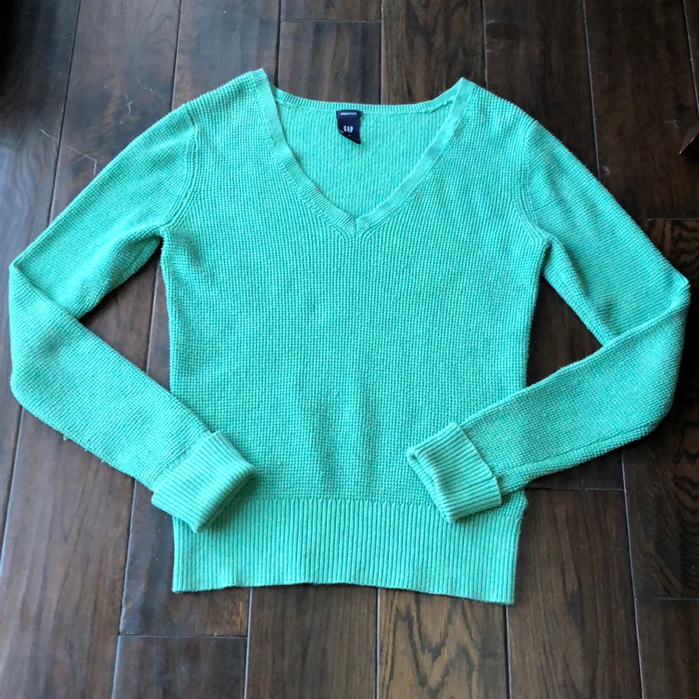 Women’s GAP Green V-Neck Sweater